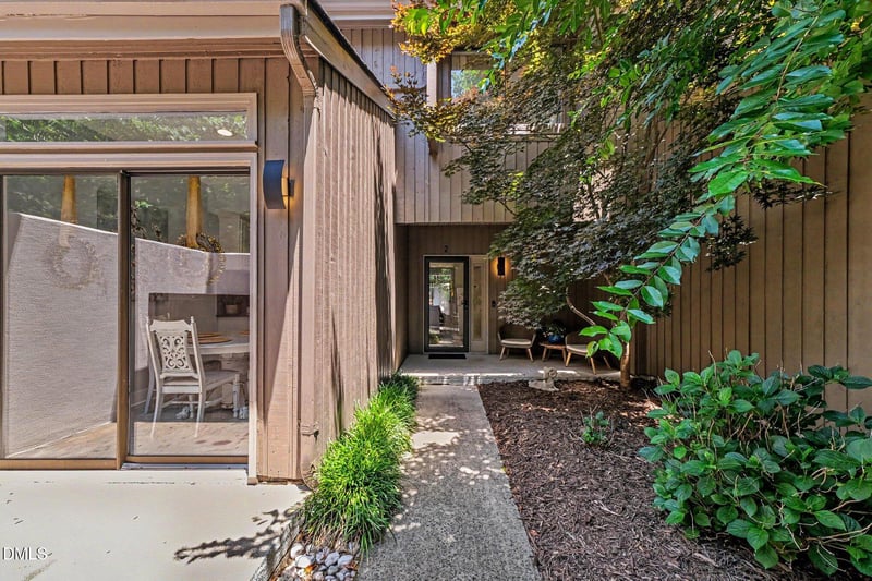 2 Vauxhall Pl, Chapel Hill, NC 27517