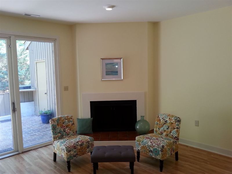 2 Waltham Pl, Chapel Hill, NC 27517