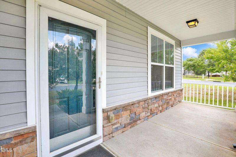 2 White Spruce Ct, Durham, NC 27703