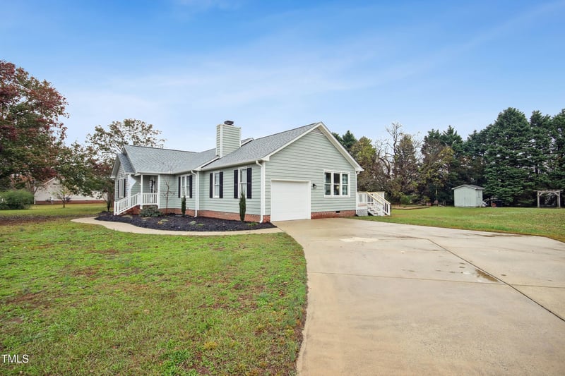 20 Annie V Dr, Clayton, NC 27520
