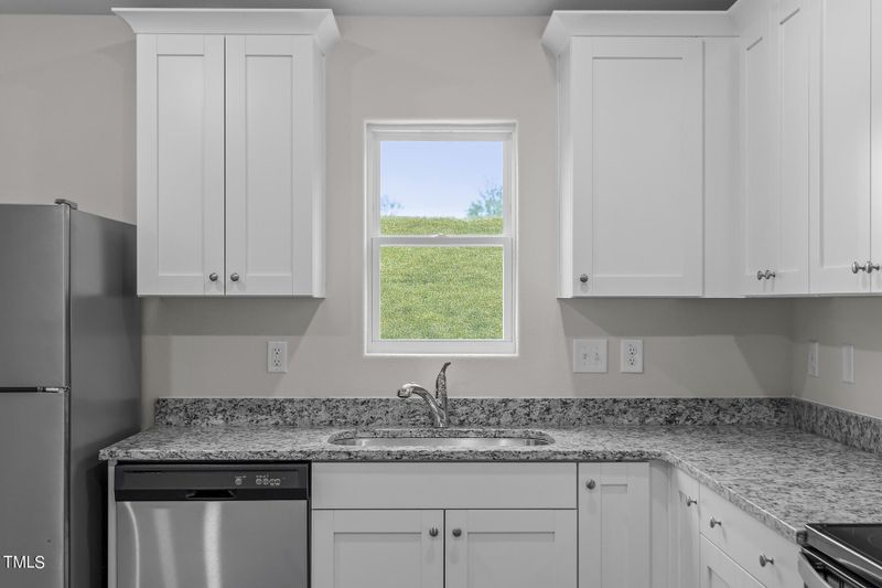 20 Atlas Dr, Youngsville, NC 27596