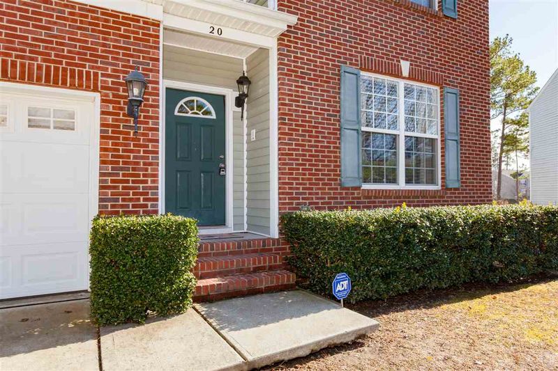 20 Autumn Leaf Ln, Durham, NC 27704