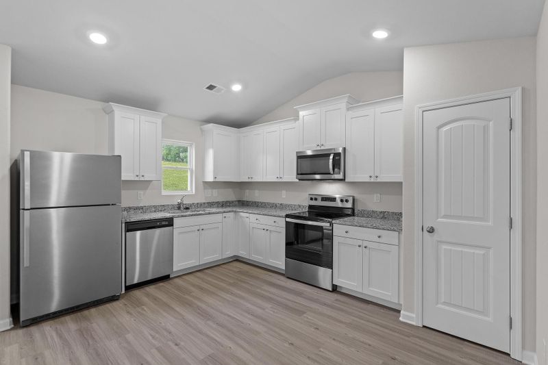 20 Balsa Dr, Youngsville, NC 27596