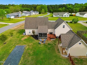 20 Blairwood Dr, Fuquay Varina, NC 27526