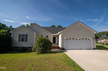 20 Boardwalk Ave, Benson, NC 27504