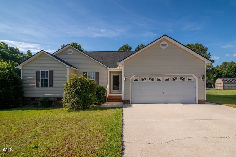 20 Boardwalk Ave, Benson, NC 27504
