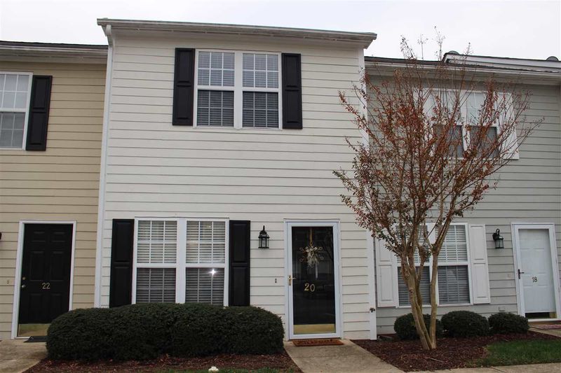 20 Cheltenham Dr, Clayton, NC 27520