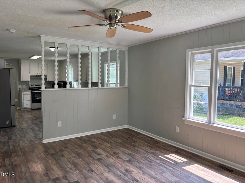 20 W Edgerton St, Smithfield, NC 27577