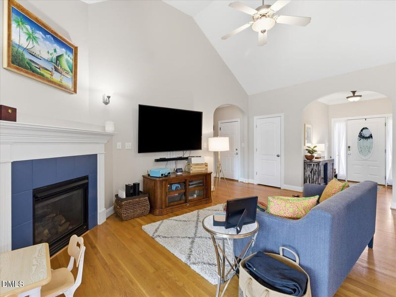 20 Falling Leaf Dr, Youngsville, NC 27596