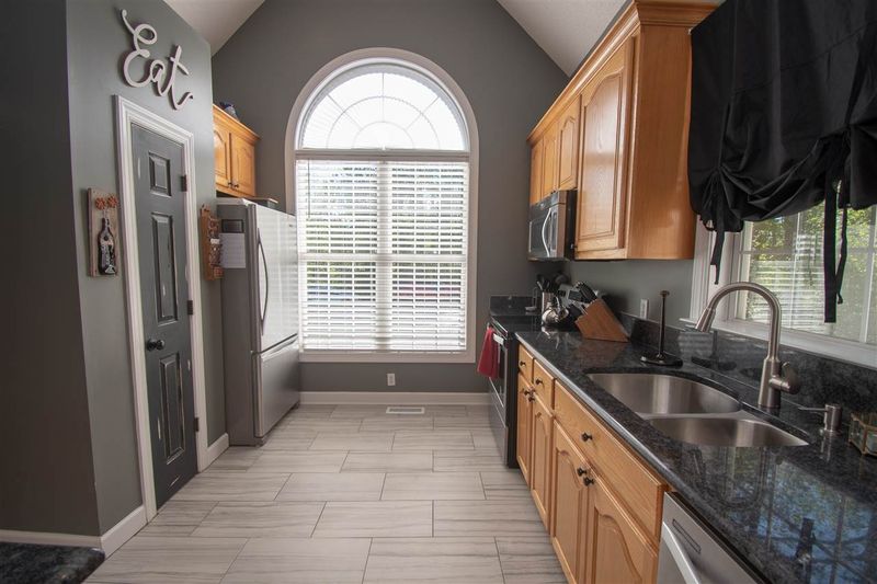 20 Frontier Ct, Lillington, NC 27546