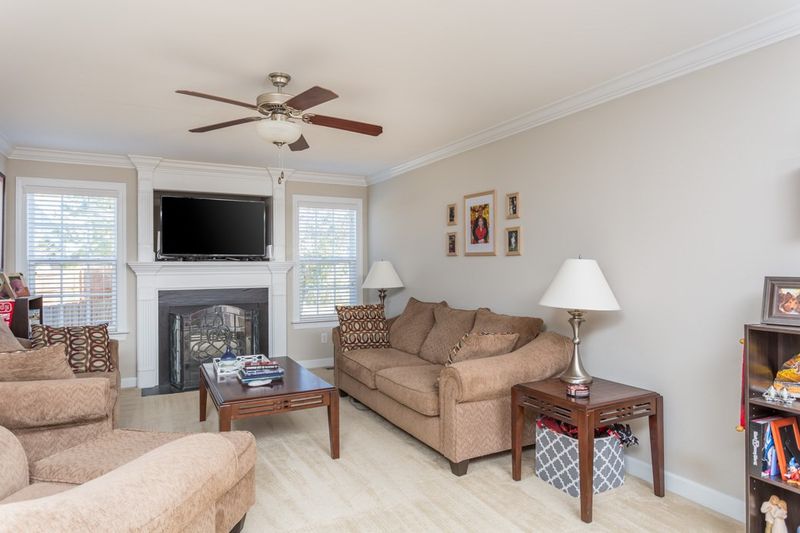 20 W Hackberry Dr, Youngsville, NC 27596