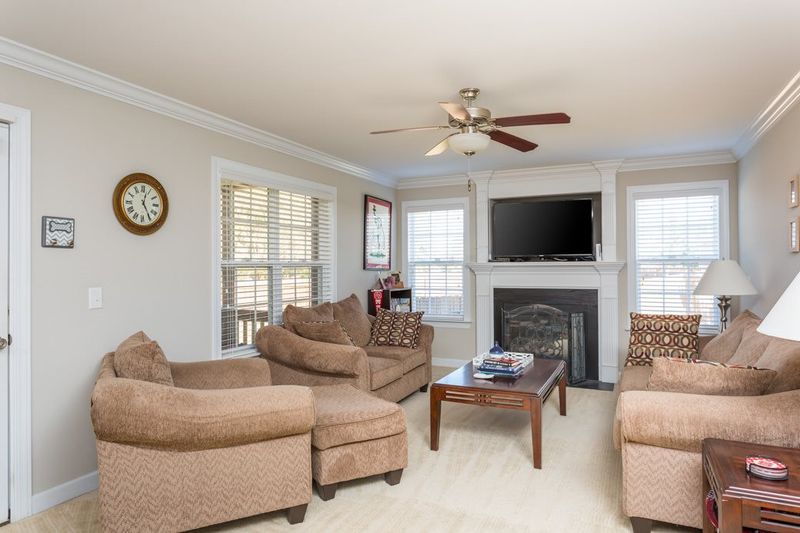 20 W Hackberry Dr, Youngsville, NC 27596