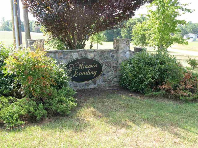 20 Heron Dr, Louisburg, NC 27549