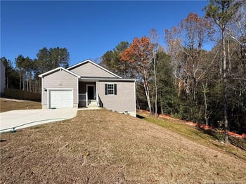 20 Horse Trot Ln, Sanford, NC 27332