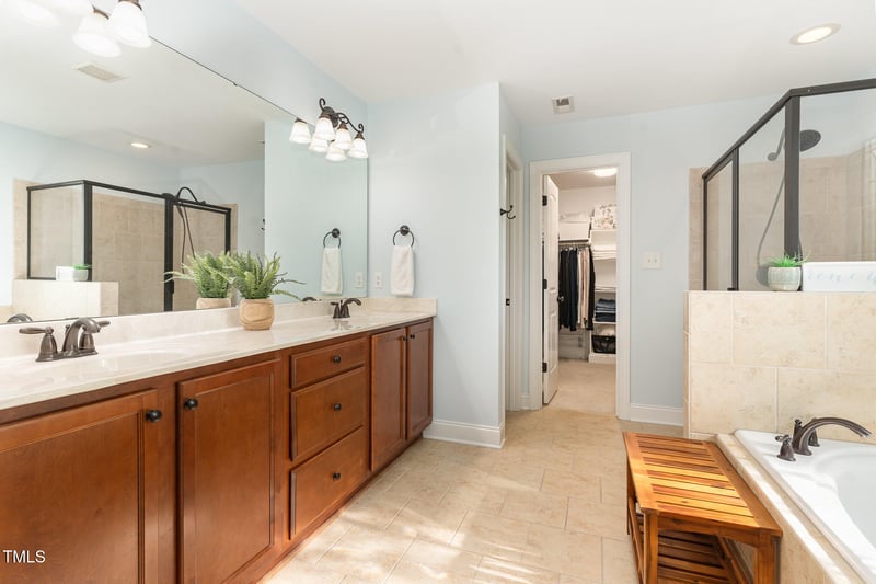 20 James Joyce Ct, Youngsville, NC 27596