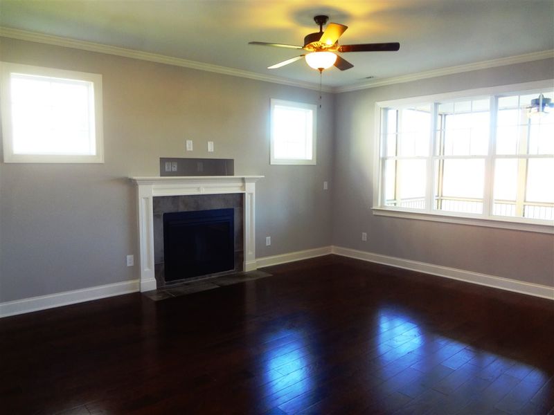 20 Laurel Ln, Youngsville, NC 27596