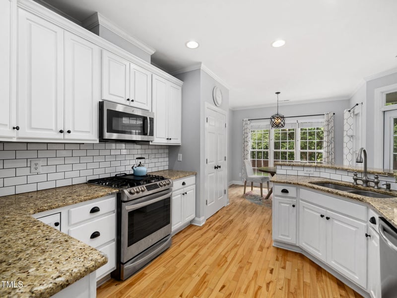 20 Little River Ct, Youngsville, NC 27596
