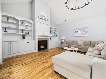 20 Little River Ct, Youngsville, NC 27596