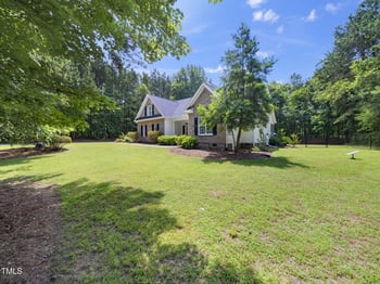 20 Little River Ct, Youngsville, NC 27596