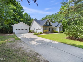 20 Little River Ct, Youngsville, NC 27596