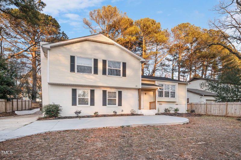 20 Lynn Rd, Raleigh, NC 27609