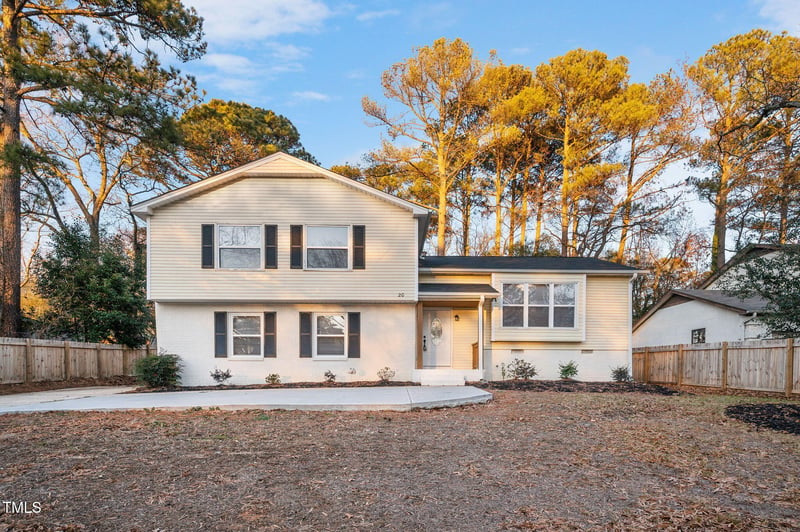 20 Lynn Rd, Raleigh, NC 27609