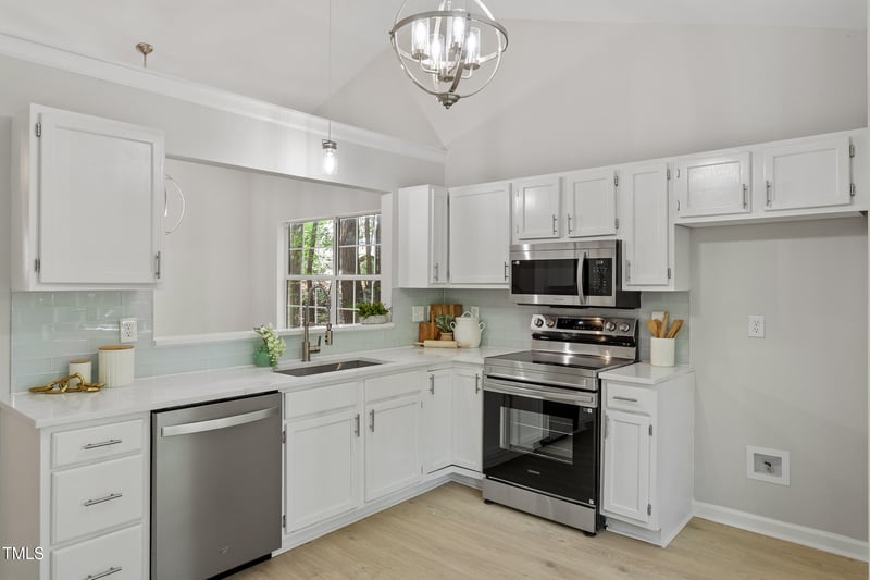 20 Meadowcrest Dr, Durham, NC 27703