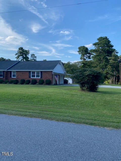 20 Pine St, Lillington, NC 27546