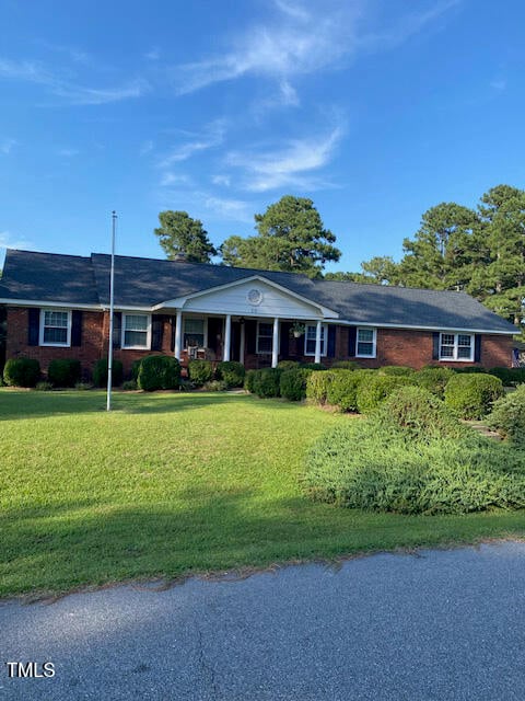 20 Pine St, Lillington, NC 27546