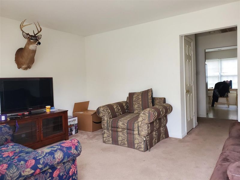 20 Red Ln, Raleigh, NC 27606