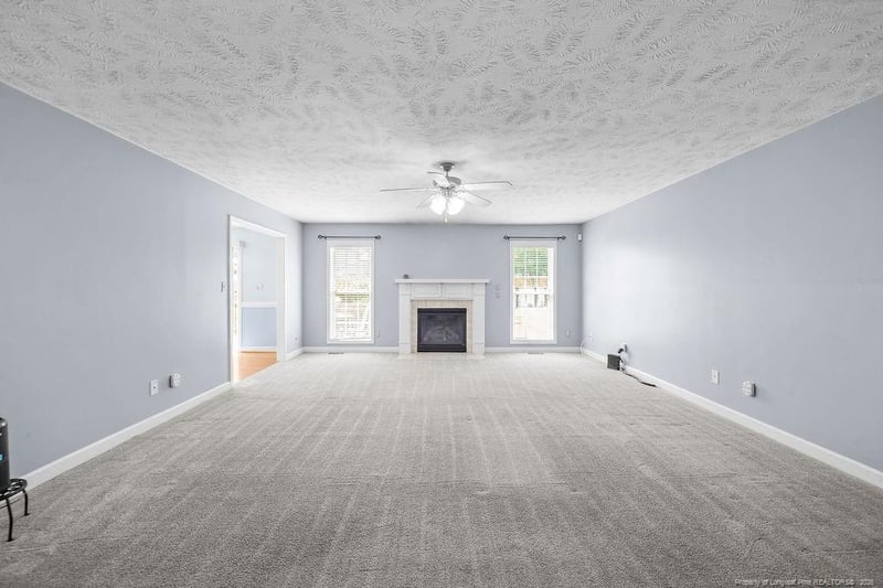 20 Rolling Stone Ct, Sanford, NC 27332