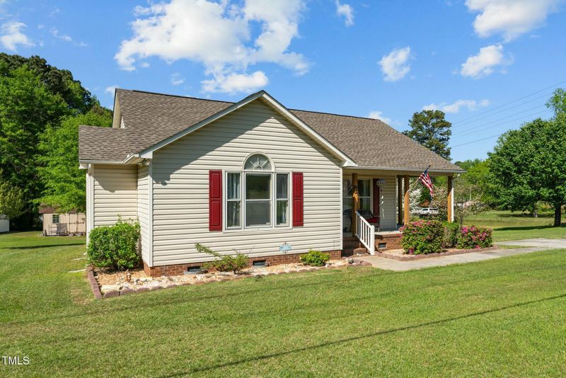 20 Sanders Rd, Benson, NC 27504
