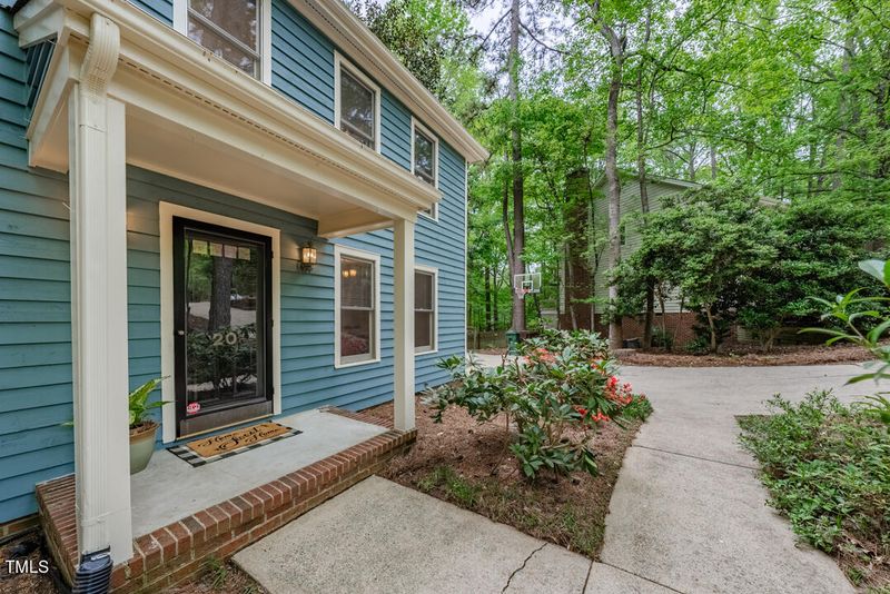 20 Strawberry Ridge Ln, Durham, NC 27713