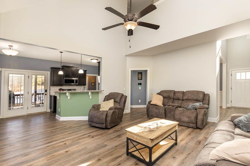 20 Whisper Oaks Ct, Smithfield, NC 27577