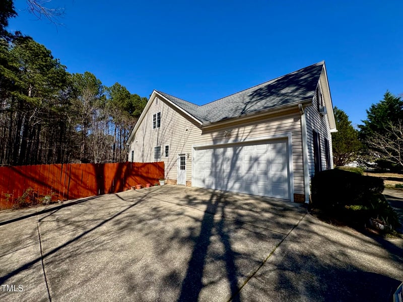 20 Willows Den Ct, Youngsville, NC 27596