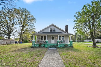 200 7th St, Mebane, NC 27302