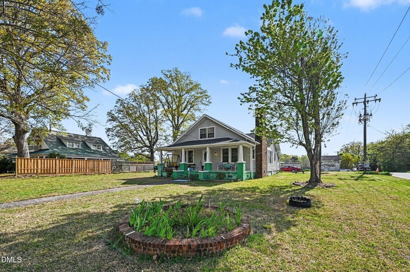 200 7th St, Mebane, NC 27302