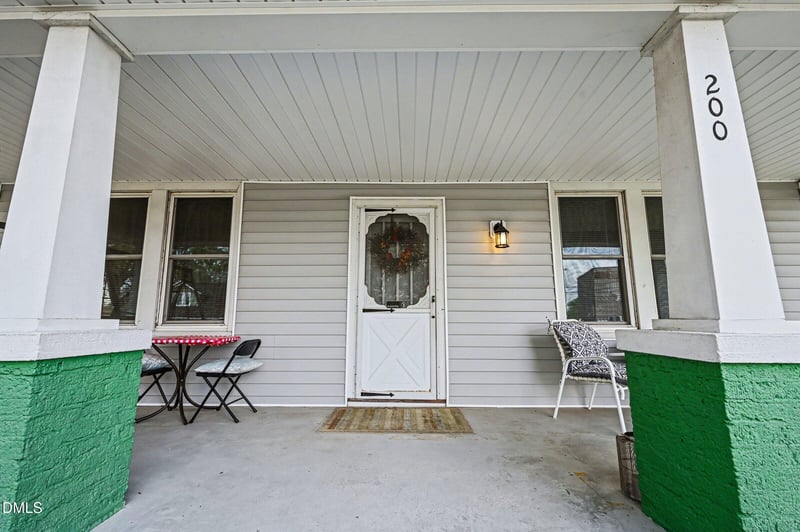 200 7th St, Mebane, NC 27302