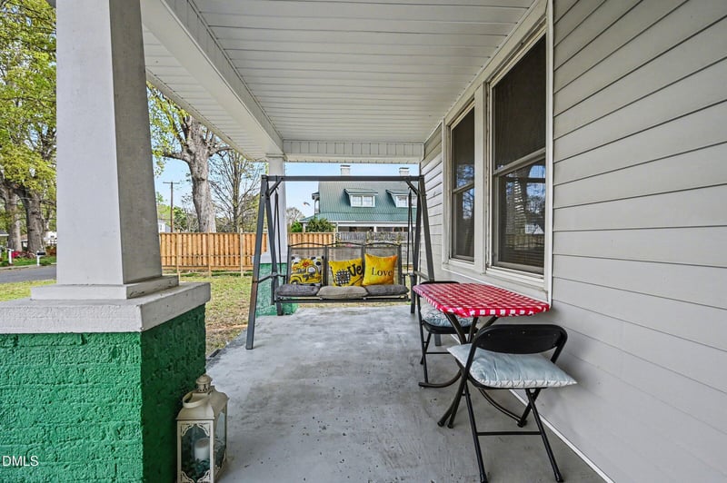 200 7th St, Mebane, NC 27302