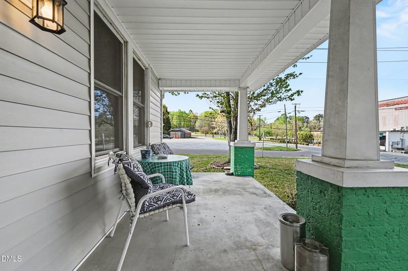 200 7th St, Mebane, NC 27302
