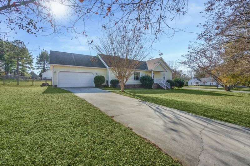 200 Alfalfa Ct, Smithfield, NC 27577
