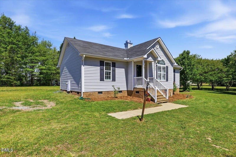 200 Amber Ln, Willow Springs, NC 27592