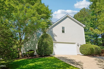 200 Avent Meadows Ln, Holly Springs, NC 27540