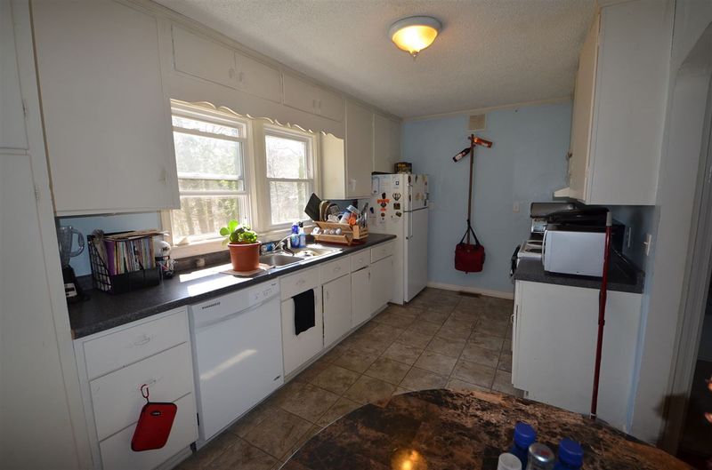 200 Barclay Rd, Chapel Hill, NC 27516