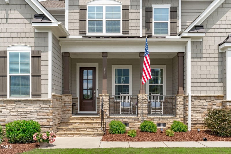 200 Baskerville Ct, Holly Springs, NC 27540
