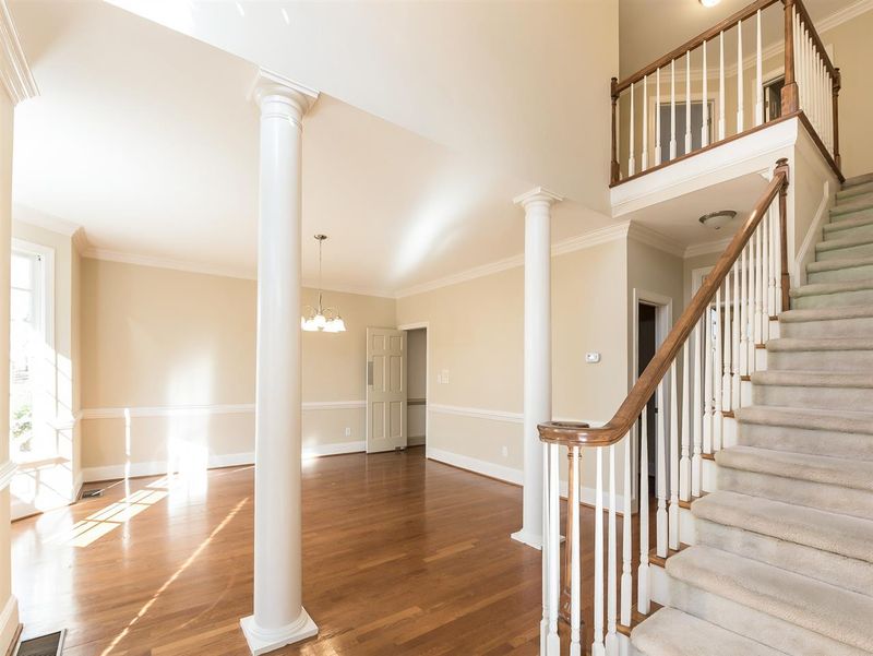 200 Birkhaven Dr, Cary, NC 27518