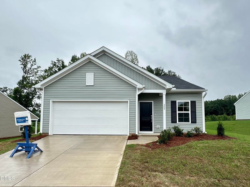 200 Buckthorn Dr, Youngsville, NC 27596