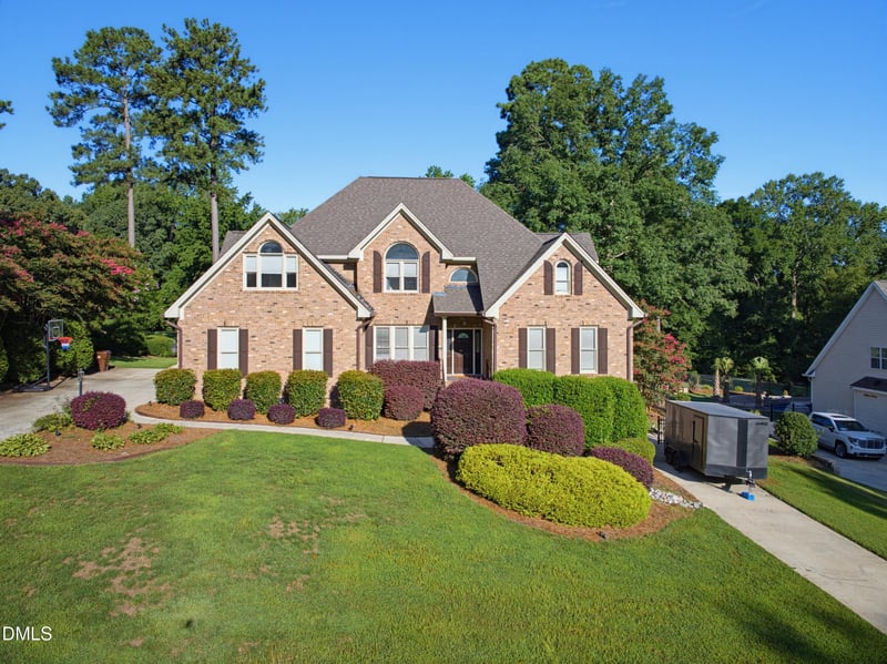 200 Cherry Laurel Dr, Clayton, NC 27527