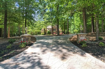 200 Chimeneas Pl, Chapel Hill, NC 27517
