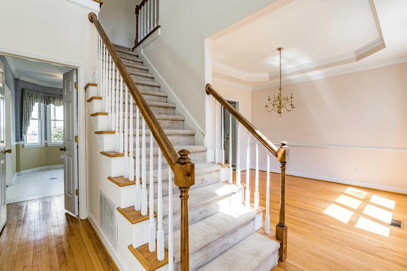 200 Chippoaks Dr, Chapel Hill, NC 27514
